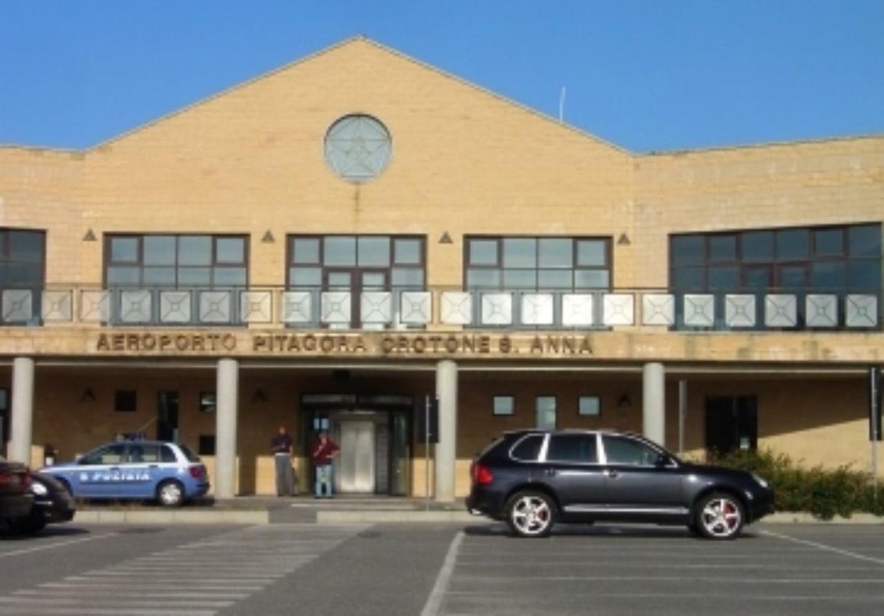 L'Isola Di Gaia Crotone Exterior foto